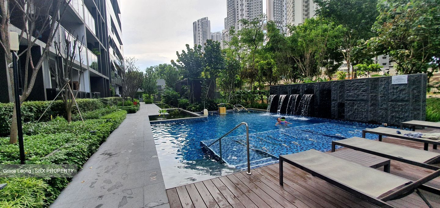 Commonwealth Towers (D3), Condominium #537139401